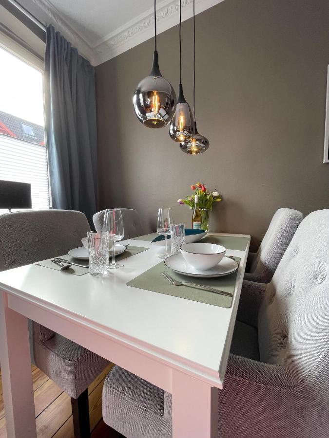 Altbaucharme Deluxe Mit Balkon In Zentraler Lage Apartment Kiel Exterior foto